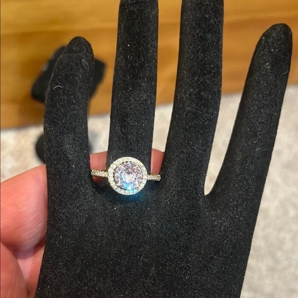 Beautiful Sparkly 14K Gold Plated Halo Ring - Picture 7 of 9